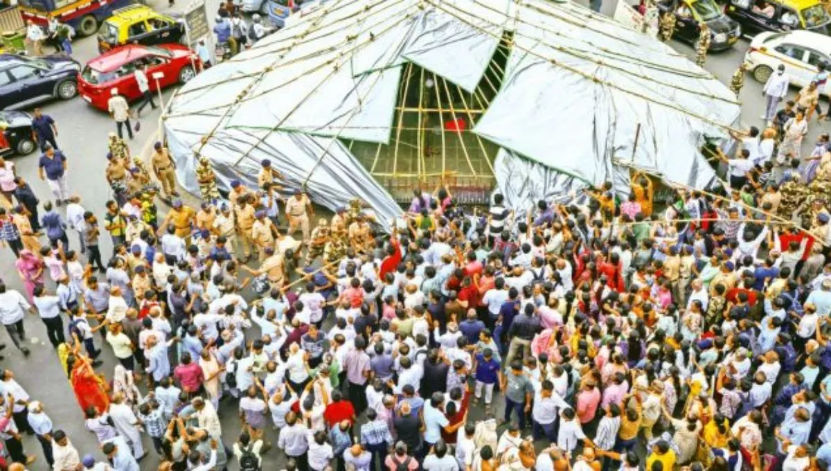 मुंबईत कबुतरखान्यांवरील बंदी कायम! हायकोर्टाचा मोठा निर्णय, समिती नेमणार कोण?