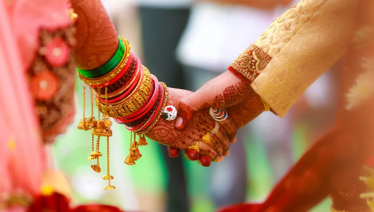 भारतातील असं एक अनोखं गाव: लग्नानंतर मुलगा सोडतो आपलं घर!