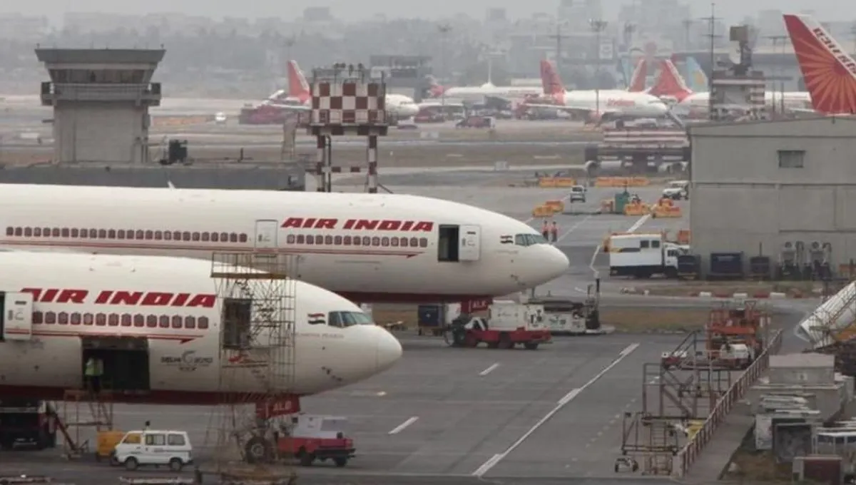 मुंबई विमानतळावर तांत्रिक गोंधळ! एअर इंडियासह अनेक उड्डाणांना उशीर, प्रवाशांची काय अवस्था?