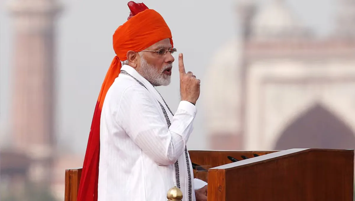 “लाल किल्ल्यावरून मोदींची गर्जना: ‘आता अणु धमकावणी सहन करणार नाही!’”