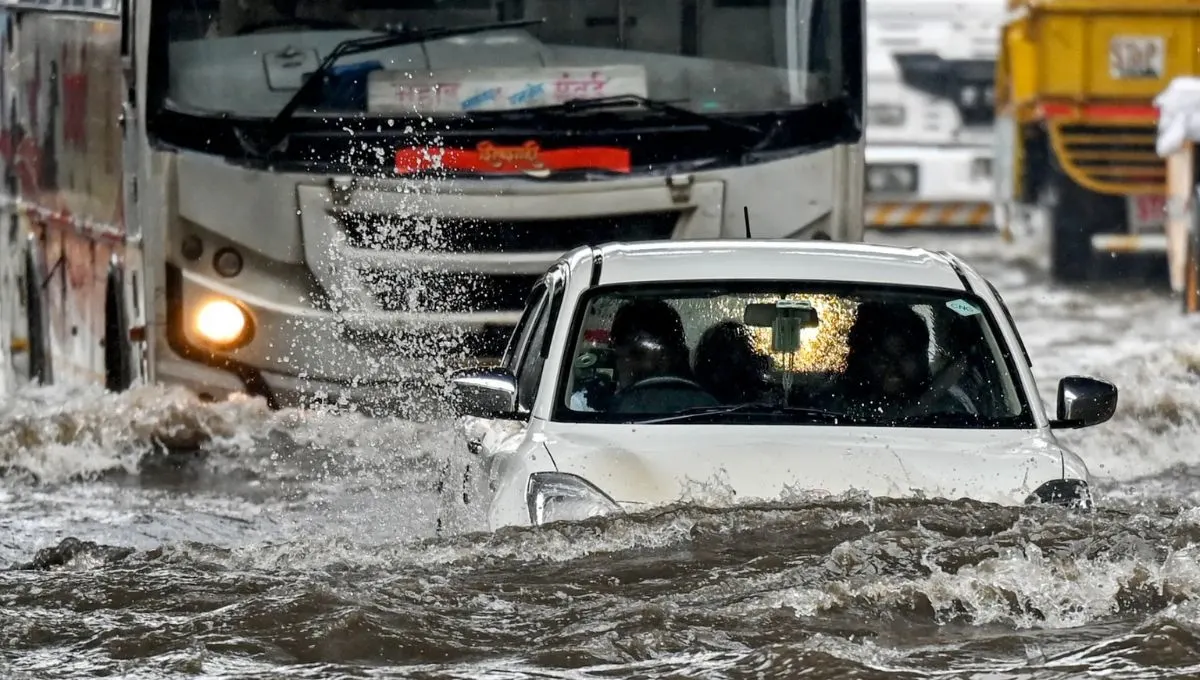 Maharashtra Weather Alert: पूर्व विदर्भात विजांसह पावसाचा इशारा घराबाहेर पडताना सावधगिरी बाळगा!